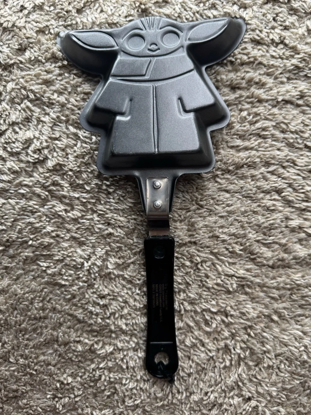Star Wars Grogu (Baby Yoda) Nonstick Pancake Pan Frankford Candy 2021